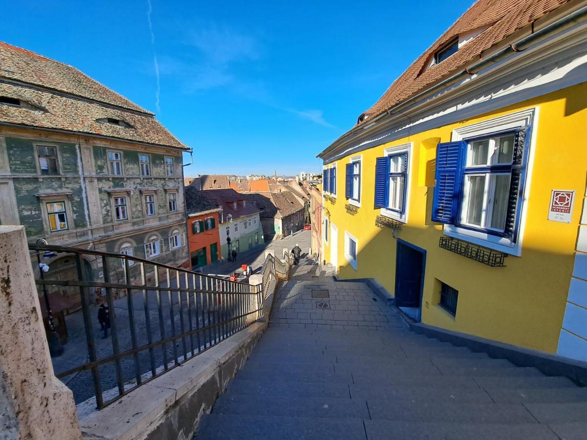 Cozy Apartment In The Heart Of Sibiu Eksteriør billede