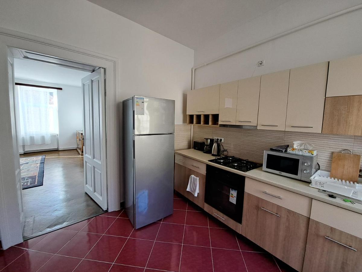 Cozy Apartment In The Heart Of Sibiu Eksteriør billede