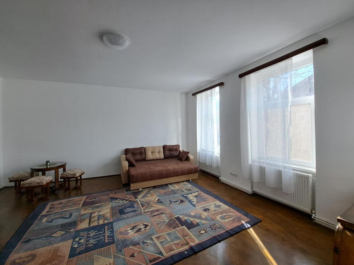 Cozy Apartment In The Heart Of Sibiu Eksteriør billede