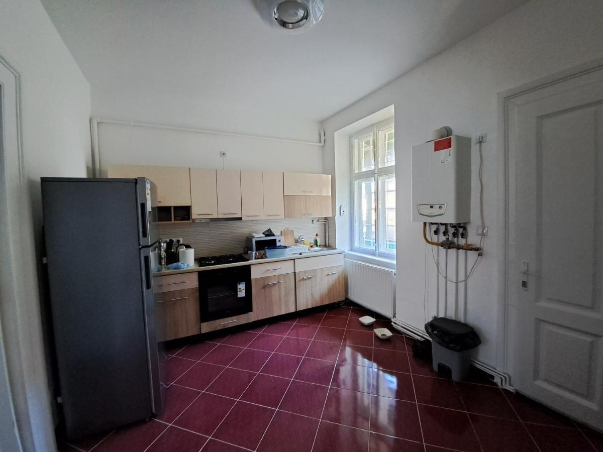 Cozy Apartment In The Heart Of Sibiu Eksteriør billede
