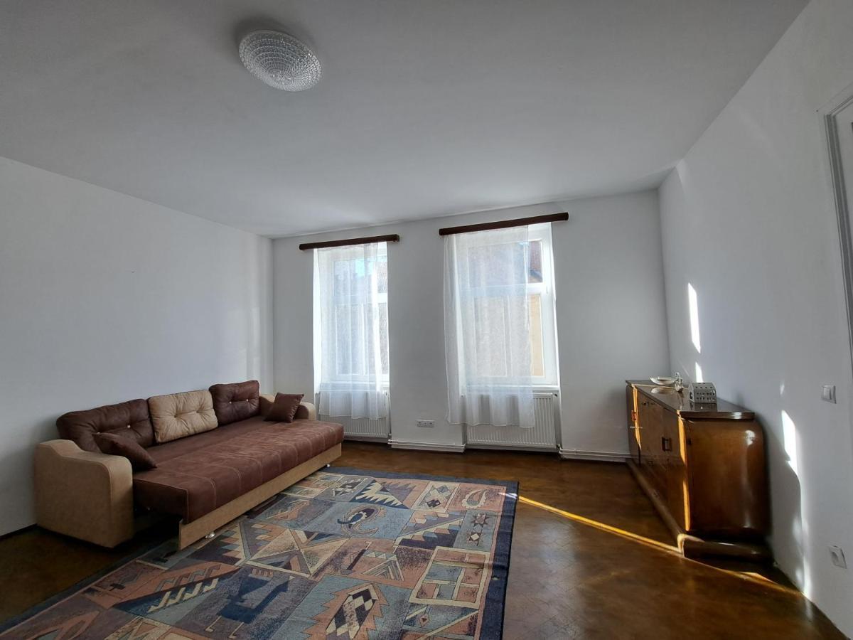 Cozy Apartment In The Heart Of Sibiu Eksteriør billede