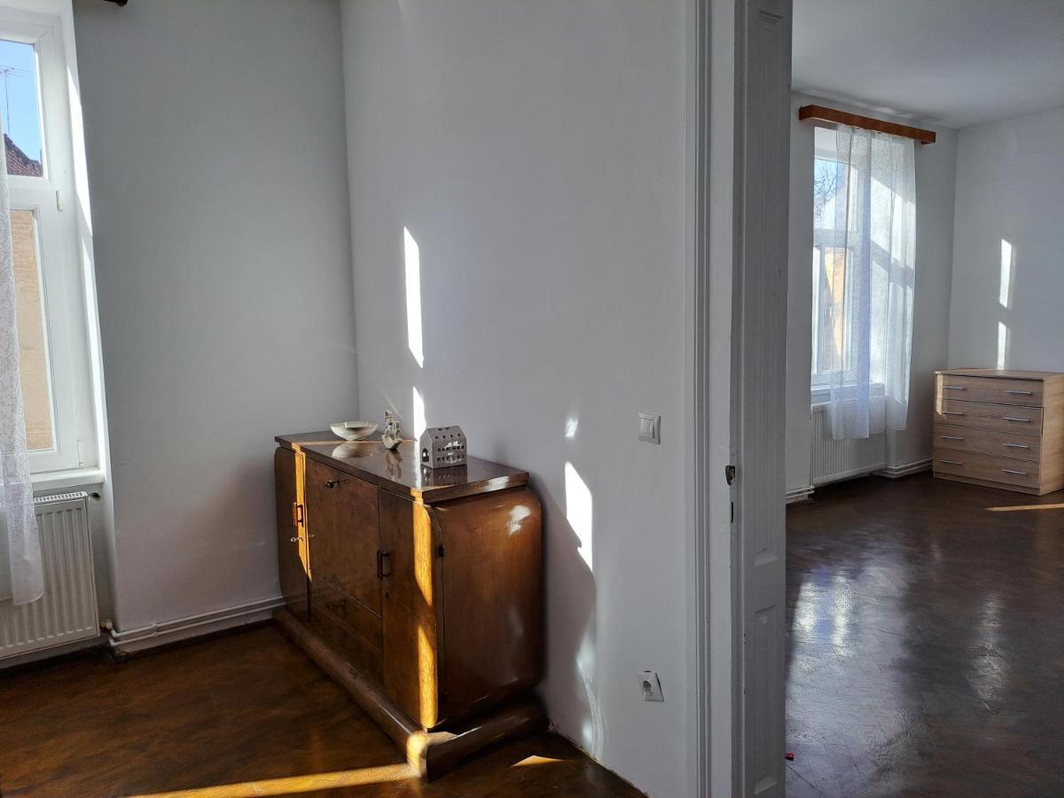 Cozy Apartment In The Heart Of Sibiu Eksteriør billede